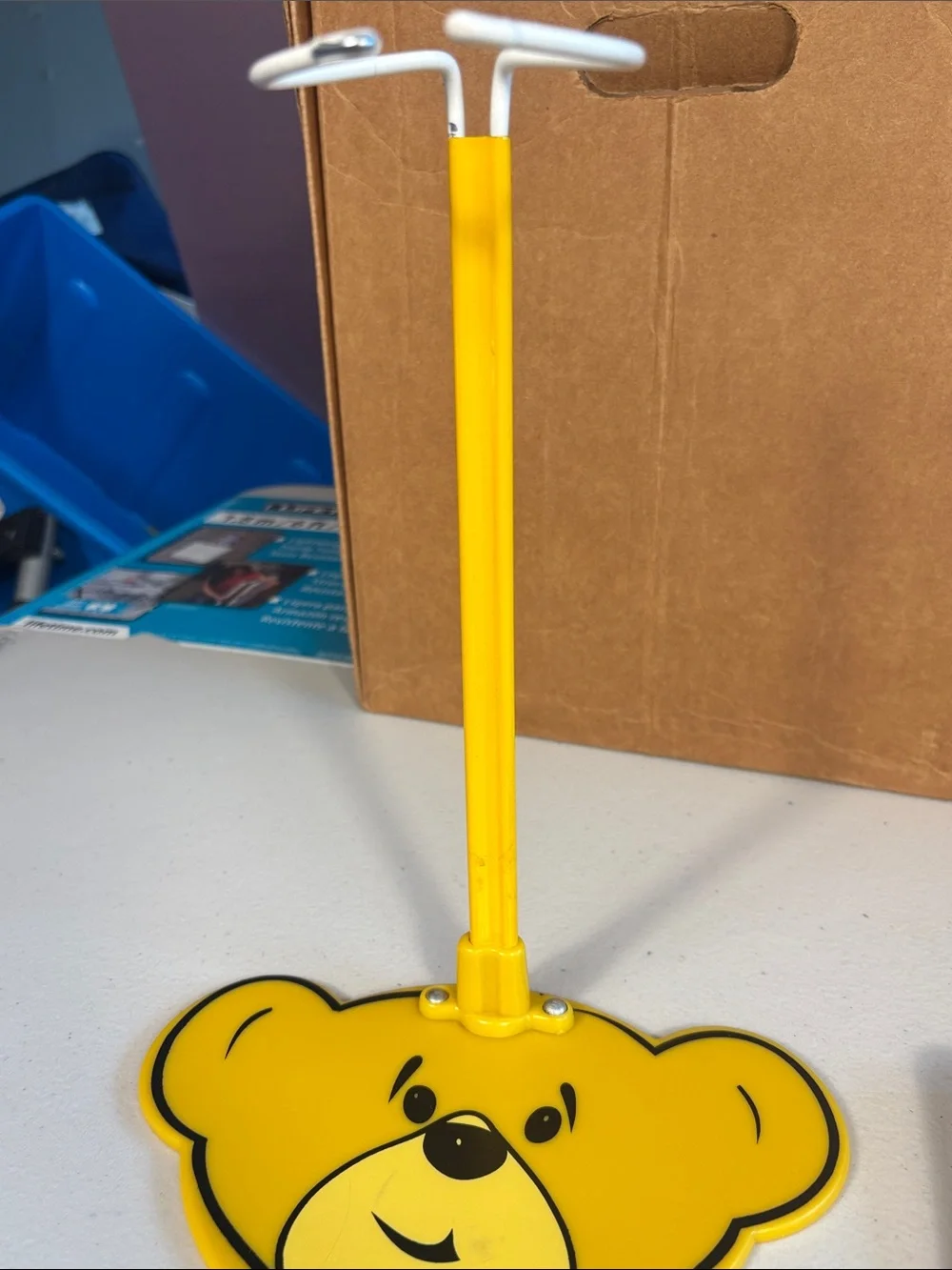Vintage Build A Bear WorkShop Yellow Bear Face Display Stand Adjustable - Picture 7 of 12